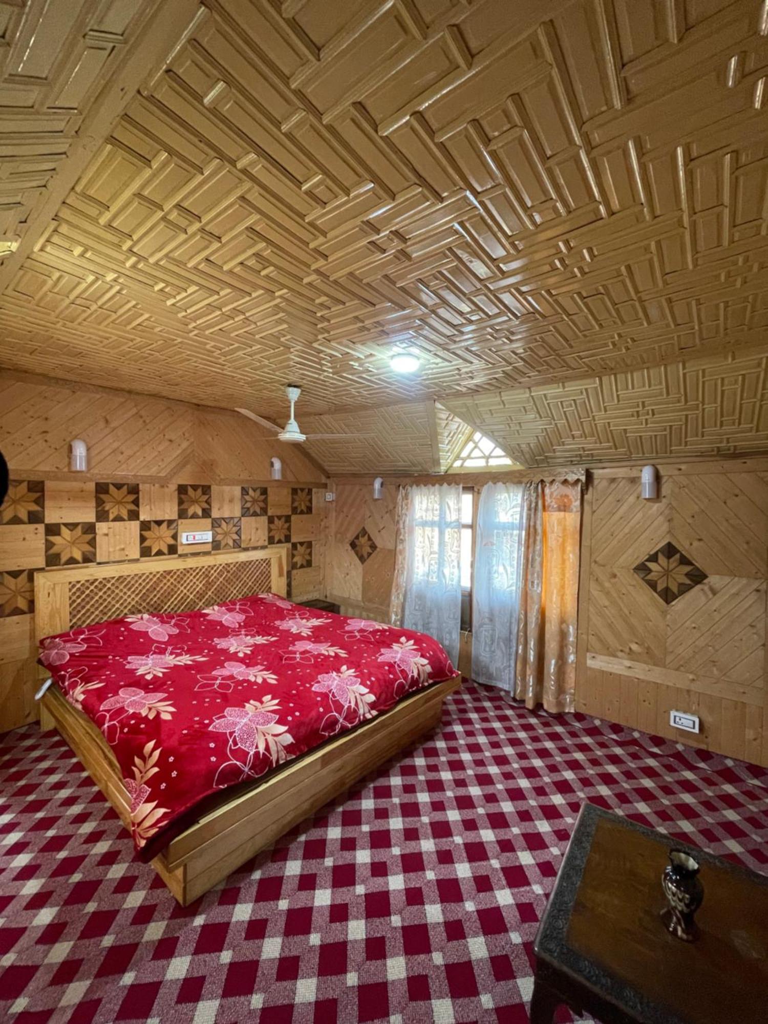 The Heritage Safina Group Of Houseboats Srīnagar Kültér fotó